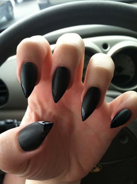 unique-black-nail-designs-31_8 Modele unice de unghii negre