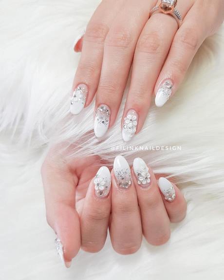 white-3d-nail-designs-47_5 Modele de unghii 3D albe