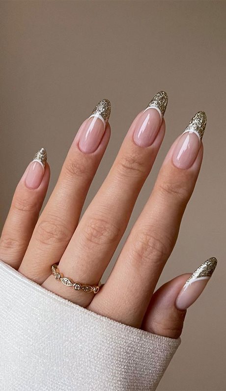 white-tip-nail-designs-with-glitter-77_16 Modele de unghii cu vârf alb cu sclipici