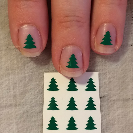 christmas-tree-nails-art-06_16 Arta unghiilor de pom de Crăciun