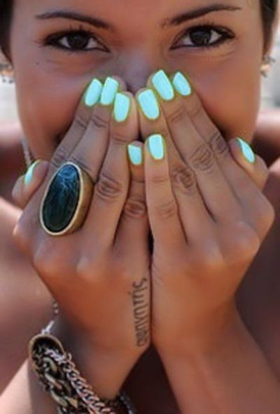 cool-nail-colors-for-summer-63_12 Culori de unghii Cool pentru vara