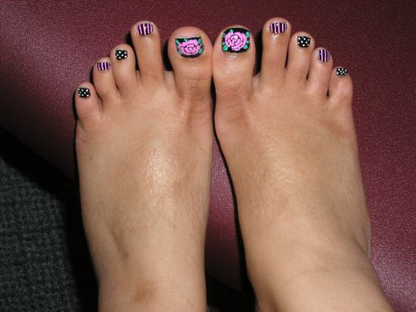 cute-toenail-colors-for-summer-82_18 Cute toenail culori pentru vara