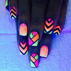 nail-designs-colorful-38_5 Modele de unghii colorate