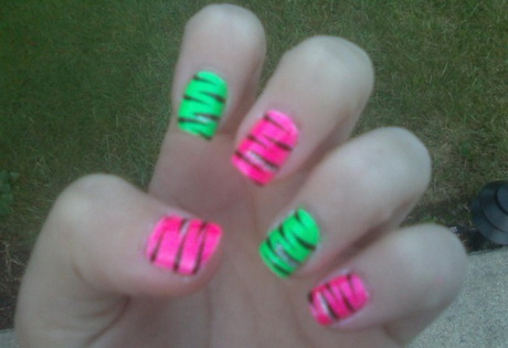 pink-and-green-nail-design-17_13 Design de unghii roz și verde