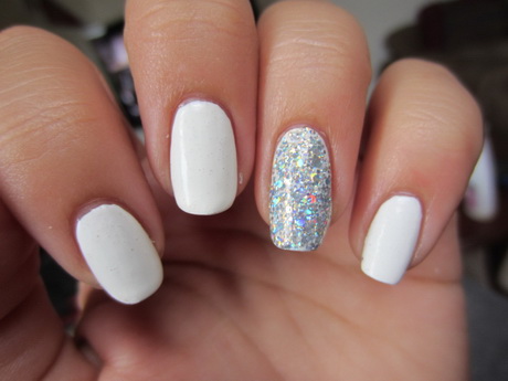 white-sparkle-gel-nails-50 Unghii cu gel cu strălucire albă