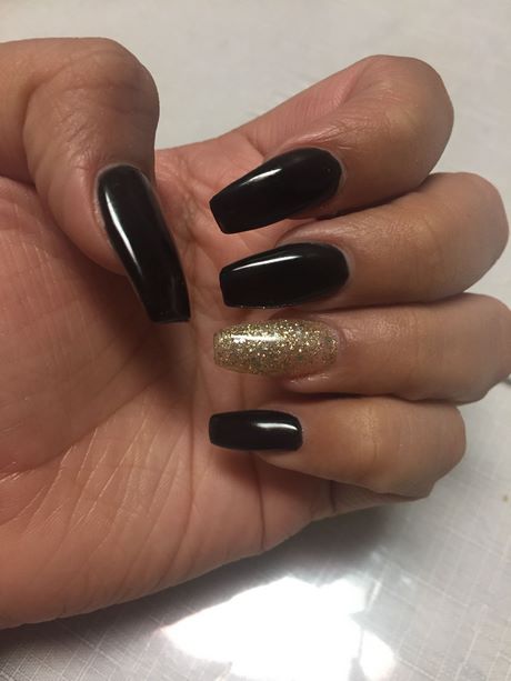 black-acrylic-nails-with-gold-53_3 Unghii acrilice negre cu aur