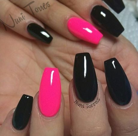 black-and-pink-acrylic-nails-70_4 Unghii acrilice negre și roz