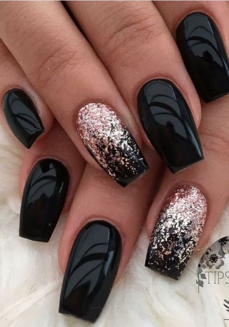 black-design-acrylic-nails-95_4 Design negru unghii acrilice