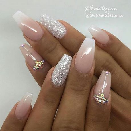 bridesmaid-nail-ideas-28_18 Domnișoara de onoare idei de unghii