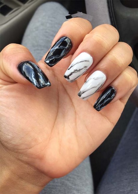 cute-black-acrylic-nails-85_18 Drăguț unghii acrilice negre