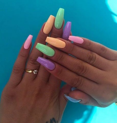 different-acrylic-nail-colors-15_15 Diferite culori de unghii acrilice
