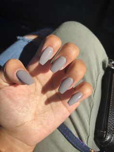 grey-acrylic-nails-29_4 Unghii acrilice gri