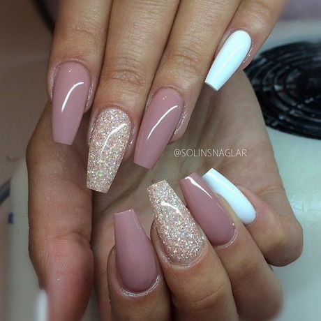 light-pink-and-gold-nails-69_18 Roz deschis și unghii de aur