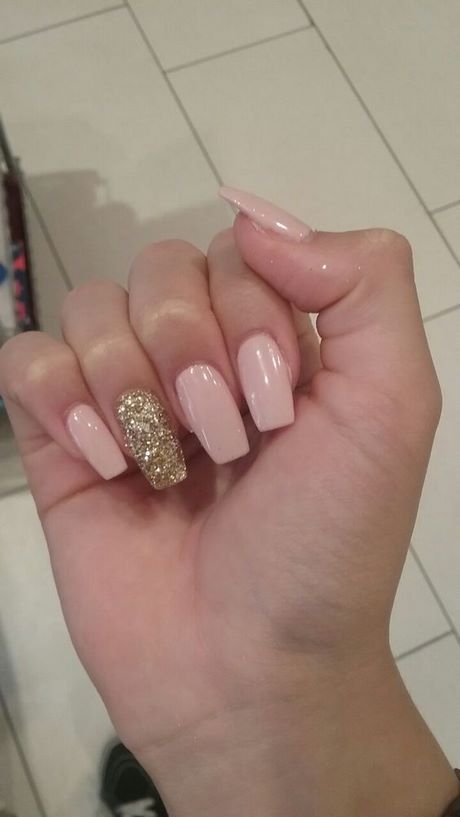 light-pink-and-gold-nails-69_6 Roz deschis și unghii de aur