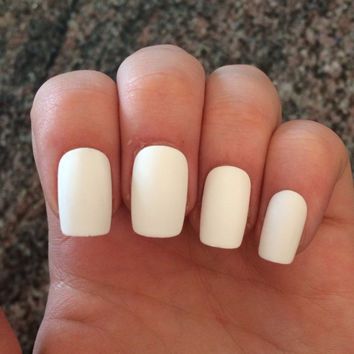 white-acrylic-nails-matte-86_13 Unghii acrilice albe mat