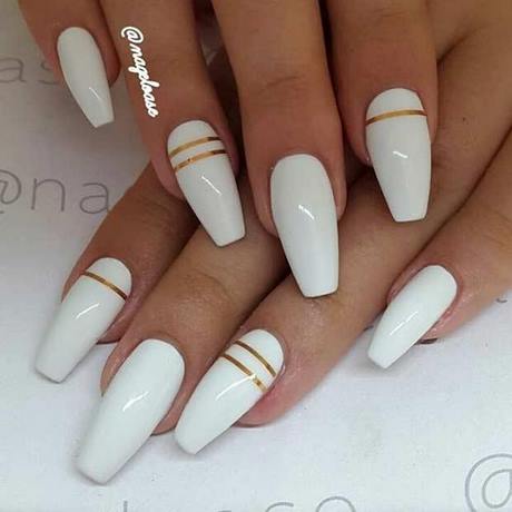 white-and-gold-acrylic-nails-67_15 Unghii acrilice albe și aurii