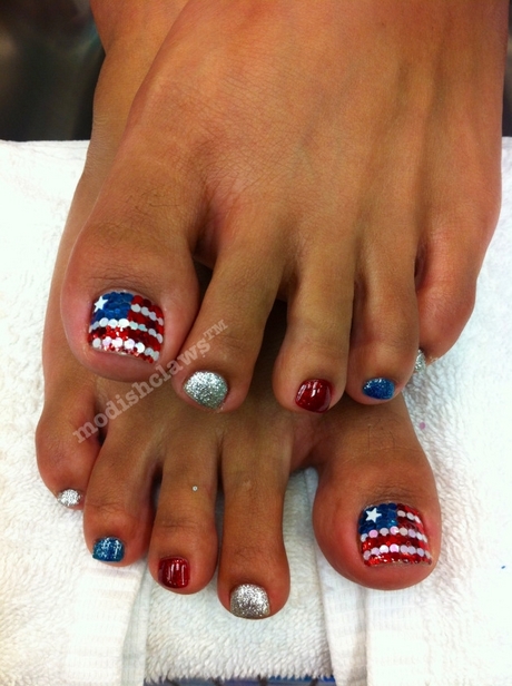 4th-of-july-pedicure-ideas-27_2 4 iulie idei de pedichiură