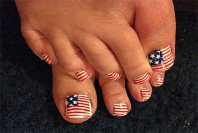 4th-of-july-toe-nail-designs-94_7 4 iulie modele de unghii de la picioare
