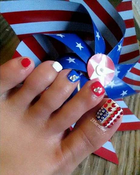 4th-of-july-toe-nails-46_13 4 iulie unghiile de la picioare