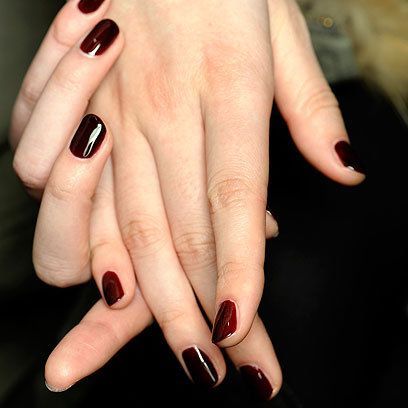 black-nail-polish-on-short-nails-19_5 Lac de unghii negru pe unghii scurte