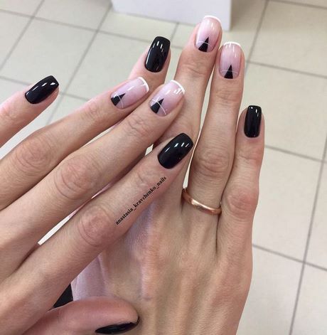 black-nail-polish-on-short-nails-19_9 Lac de unghii negru pe unghii scurte