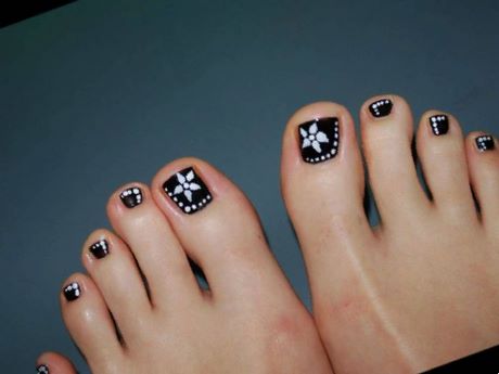 black-pedicure-nail-designs-11_16 Negru pedichiura modele de unghii