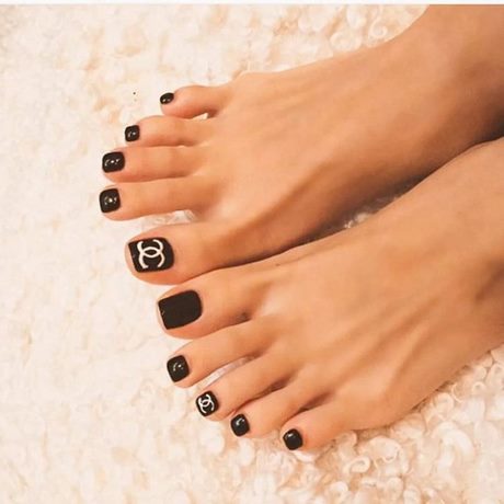 black-pedicure-nail-designs-11_18 Negru pedichiura modele de unghii
