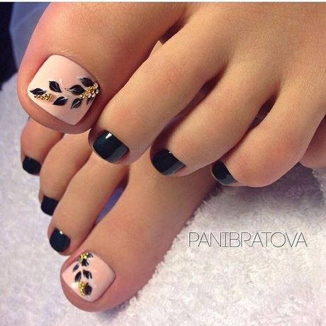 black-toe-nail-art-05_19 Deget de la picior negru nail art