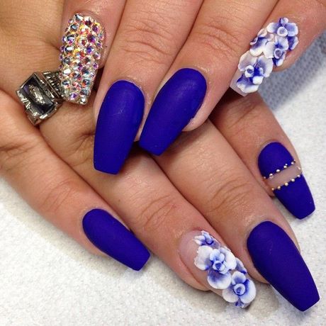 blue-and-white-acrylic-nails-62_7 Unghii acrilice albastre și albe