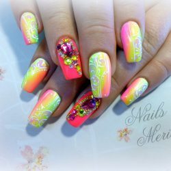 colourful-gel-nails-74_10 Unghii colorate cu gel