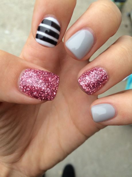 cute-nail-designs-for-really-short-nails-40_5 Modele drăguțe de unghii pentru unghii cu adevărat scurte