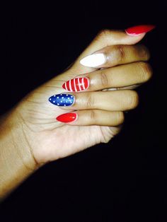 fourth-of-july-stiletto-nails-41_8 Patru iulie stiletto Cuie