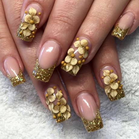 gold-acrylic-nails-designs-73_14 Modele de unghii acrilice de aur