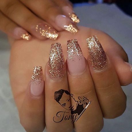 gold-acrylic-nails-designs-73_2 Modele de unghii acrilice de aur