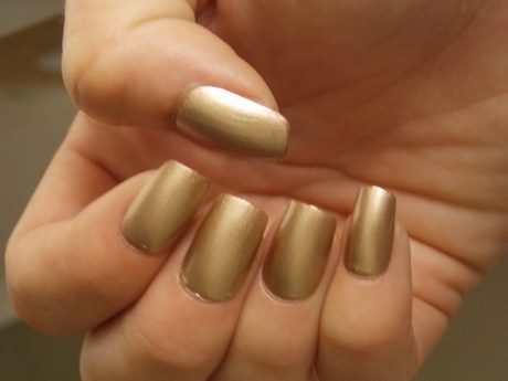 gold-fake-nails-02_14 Unghii false de aur