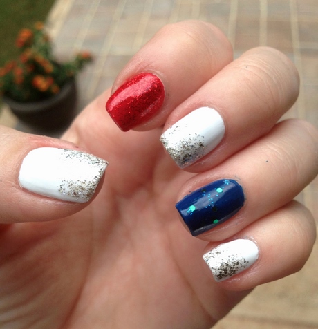 nail-designs-with-red-and-white-86_18 Modele de unghii cu roșu și alb