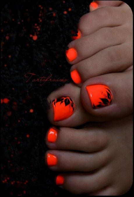 orange-toe-nail-designs-88_6 Design de unghii portocaliu