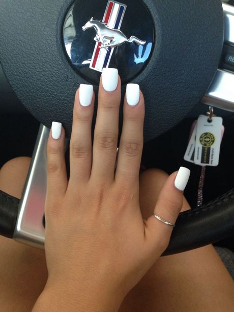 plain-white-acrylic-nails-57_13 Unghii acrilice albe simple