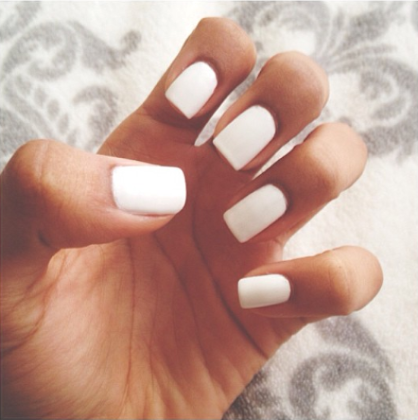 plain-white-acrylic-nails-57_18 Unghii acrilice albe simple