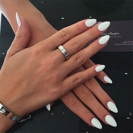 plain-white-acrylic-nails-57_5 Unghii acrilice albe simple