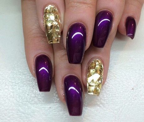 purple-gold-nails-17_18 Unghii de Aur violet