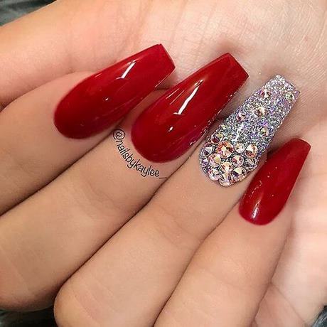 red-acrylic-nails-with-designs-45_6 Unghii acrilice roșii cu modele