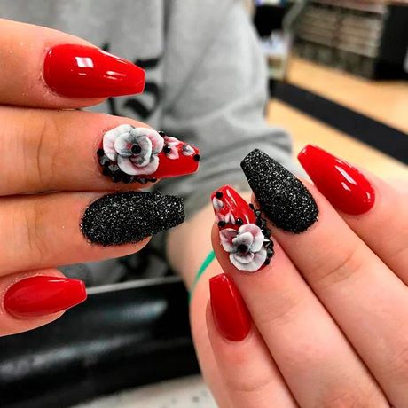 red-acrylic-nails-with-designs-45_7 Unghii acrilice roșii cu modele