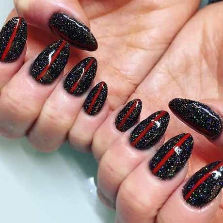 red-and-black-fake-nails-13_19 Unghii false roșii și negre