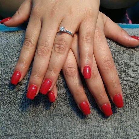 red-short-acrylic-nails-80_10 Unghii acrilice scurte roșii