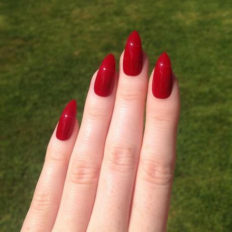 red-short-acrylic-nails-80_9 Unghii acrilice scurte roșii