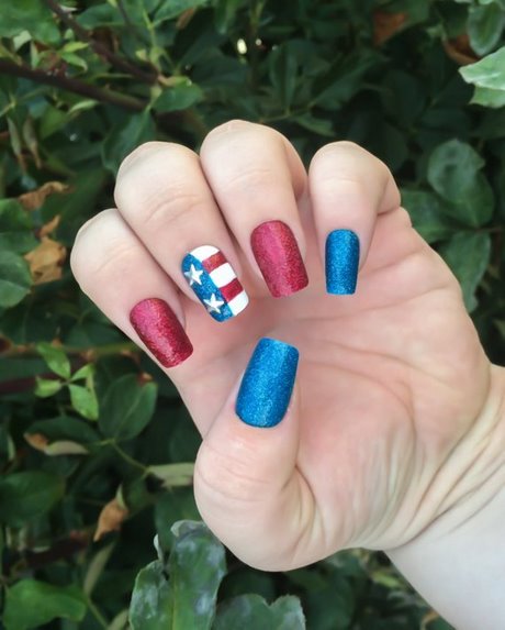 red-white-and-blue-fingernails-19_7 Roșu alb și albastru unghiile