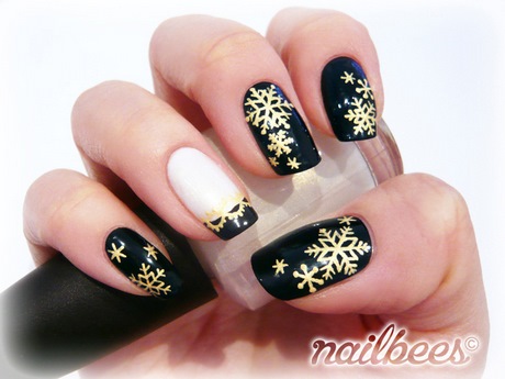 simple-christmas-nail-designs-for-short-nails-30_12 Modele simple de unghii de Crăciun pentru unghii scurte