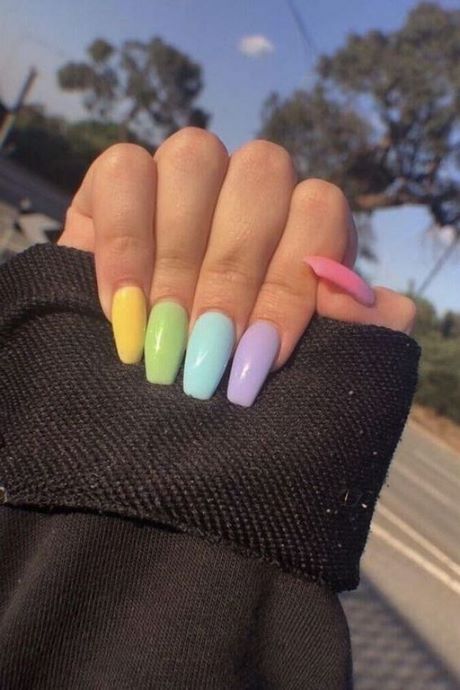 acrylic-nail-colours-and-designs-66_11 Culori și modele de unghii acrilice