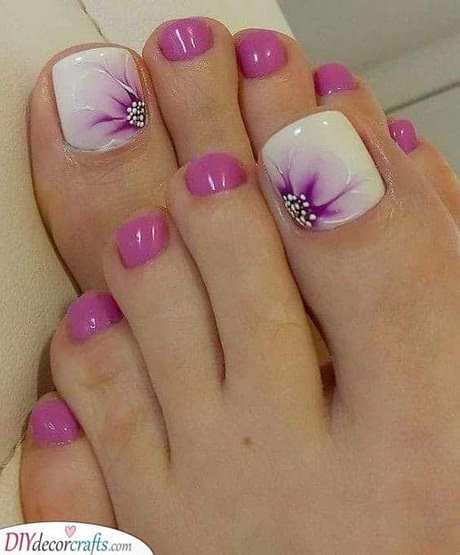 big-toe-nail-flower-designs-68_12 Modele de flori de unghii mari